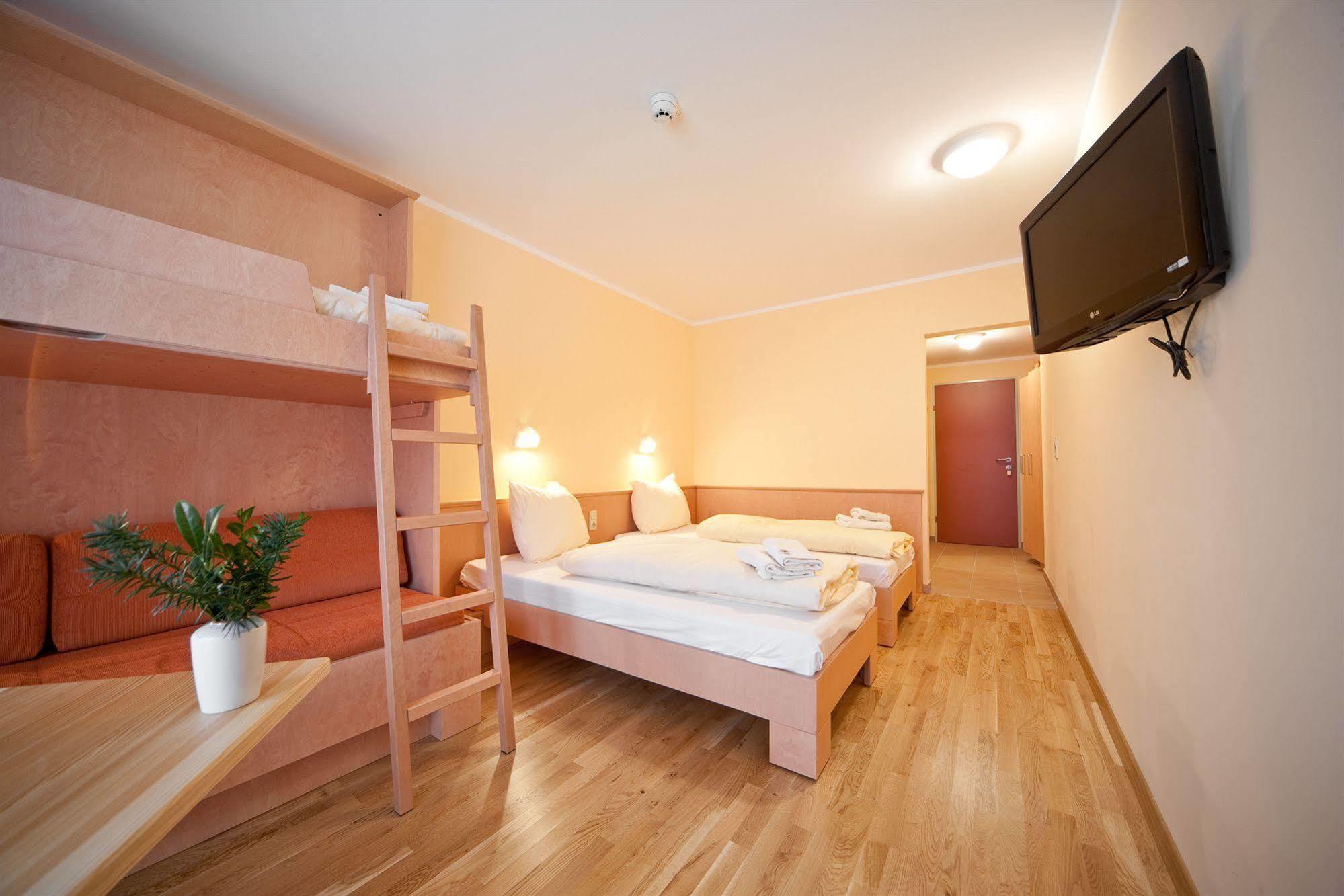 Jufa Hotel Грюнау-им-Альмталь Экстерьер фото